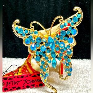 🦋stunning large Betsey Johnson butterfly pin-New
